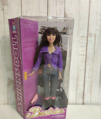 عروسک باربی وکیومی